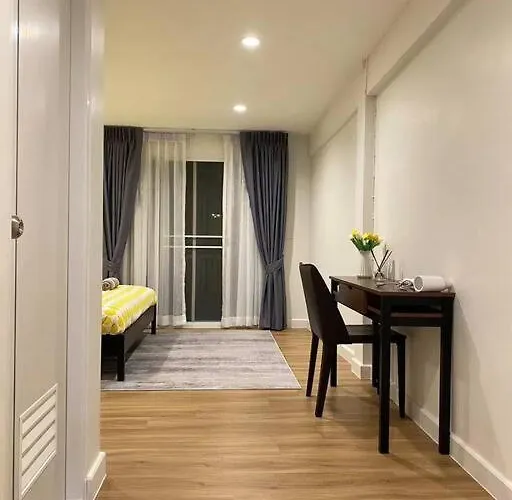 House 2rooms 3beds,mrt Rama9 *
